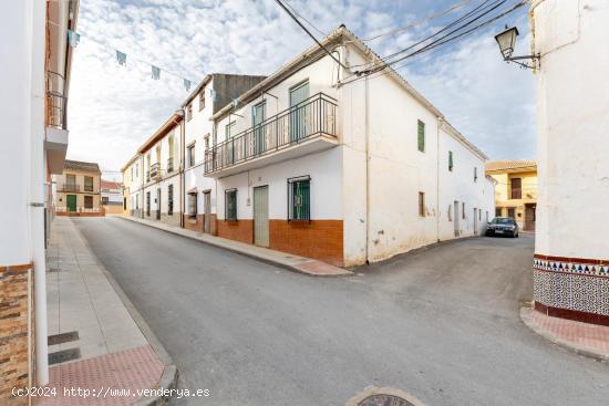  Doble Encanto en Ventas de Huelma: Dos Casas en una. ¡Descubre tu Nuevo Hogar! - GRANADA 