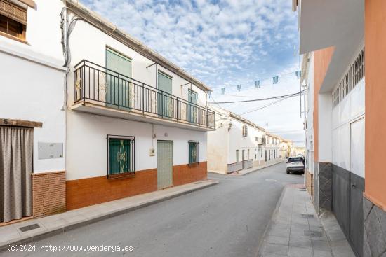 Doble Encanto en Ventas de Huelma: Dos Casas en una. ¡Descubre tu Nuevo Hogar! - GRANADA