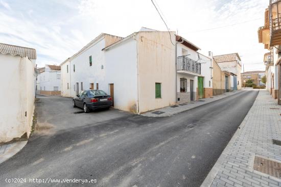 Doble Encanto en Ventas de Huelma: Dos Casas en una. ¡Descubre tu Nuevo Hogar! - GRANADA