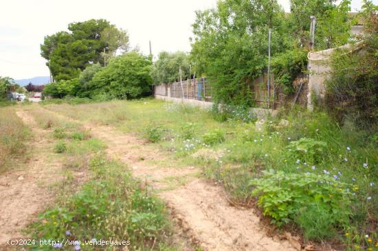  ¡Oportunidad Única! Solar en Santa Oliva Pueblo, Tarragona - Ideal para tu Proyecto de Ensueño  