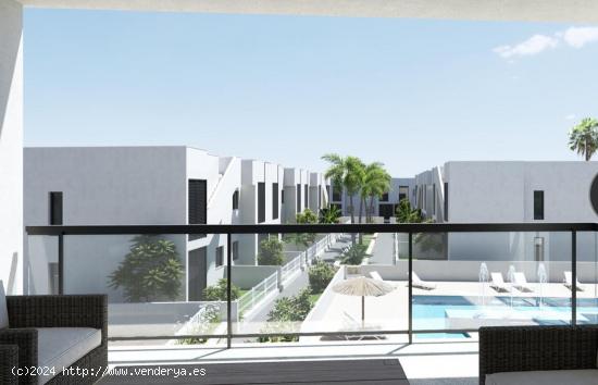 Complejo de 16 apartamentos y 10 bungalows en Torre de la Horadada a 50 metros de la playa - ALICANT