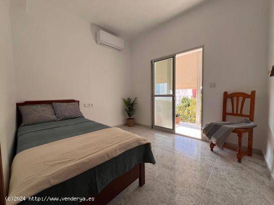 PISO ALQUILER POR HABITACIONES 350€/HABITACION LOS BERMEJALES, IDEAL PARA ESTUDIANTES - SEVILLA