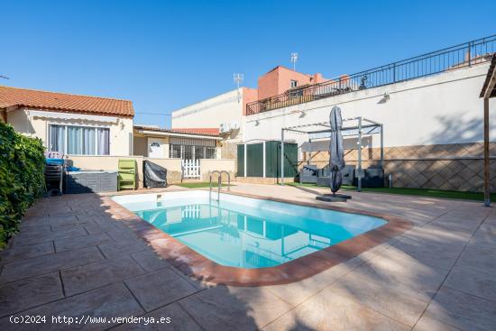 CHALET CON PISCINA EN REUS ZONA MAS ABELLÓ - TARRAGONA