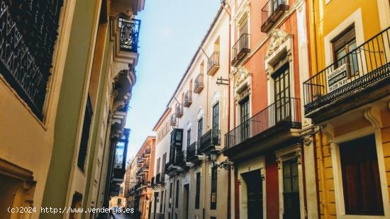  ¡¡CASA SEÑORIAL EN CASCO ANTIGUO!! - VALENCIA 