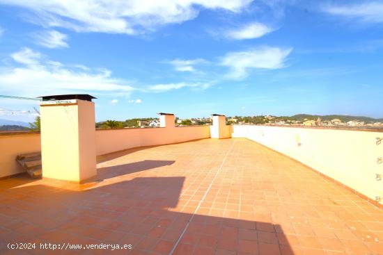  Ático con amplia terraza y plaza de parking en Sant Joan - BALEARES 