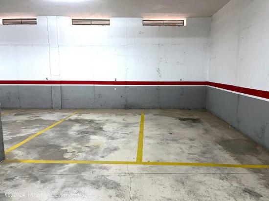 A la venta 7 plazas de garaje en Santomera y un trastero - MURCIA