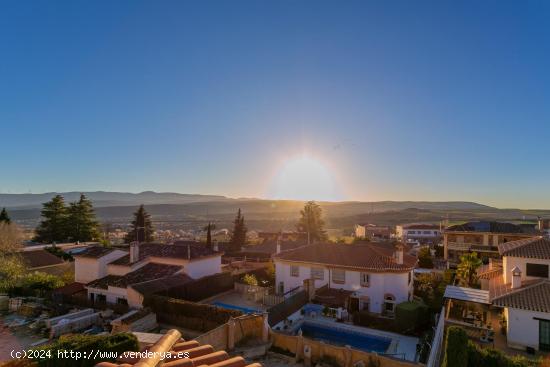  MARAVILLOSO CHALET EN URB. EL PUNTAL, PADUL - GRANADA 