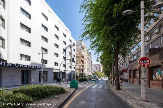  Oficina en Avenida de  Madrid en Venta - GRANADA 