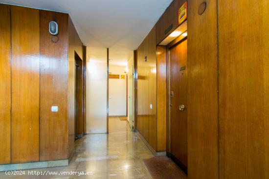 Oficina en Avenida de  Madrid en Venta - GRANADA