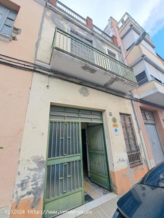 CASA CENTRICA PARA REFORMAR INTEGRALMENTE - VALENCIA