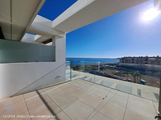 Impresionante ático dúplex en primera linea de playa de Denia - ALICANTE