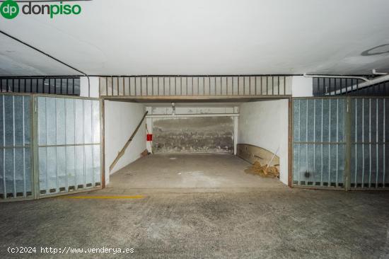 En venta dos plazas de garaje en San Cristóbal - GRANADA