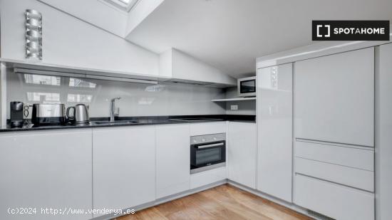 Apartamento de 2 dormitorios en alquiler en Justicia - MADRID