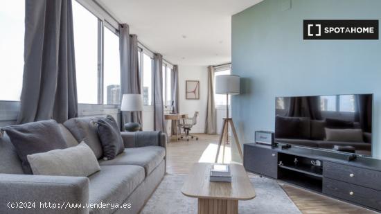 Apartamento de 3 dormitorios en alquiler en Barcelona - BARCELONA