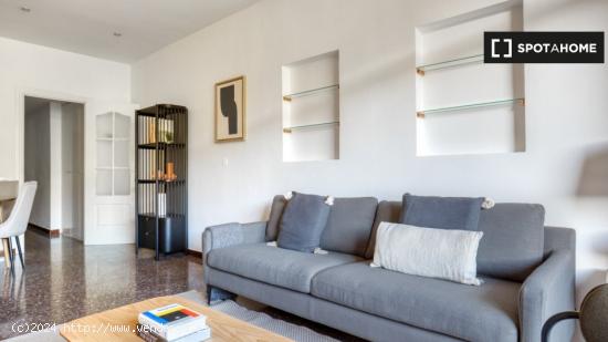 Apartamento de 3 dormitorios en alquiler en Barcelona - BARCELONA