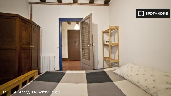 Habitación en apartamento de 5 dormitorios en Barri Gòtic - BARCELONA