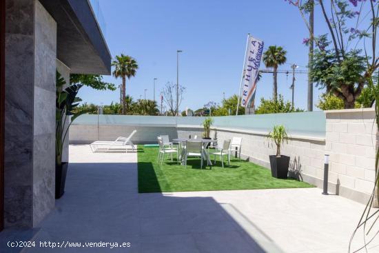 Villas de lujo con piscina privada solarium y sotano en Pilar de la Horadada - ALICANTE