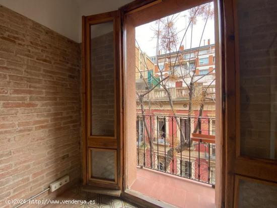  ¡INCREIBLE OPORTUNIDAD EN L'ANTIGA ESQUERRA DE L'EIXAMPLE! - BARCELONA 