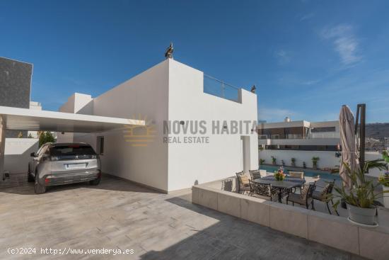 Villa moderna de 2 dormitorios con piscina privada en Benijófar - ALICANTE