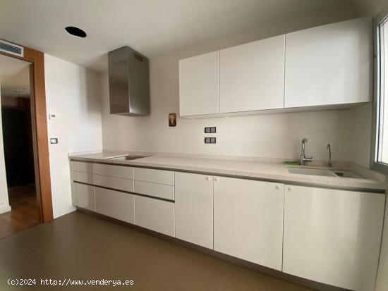 Piso de 2 Habitaciones y 2 Baños en el centro de ELCHE - ALICANTE