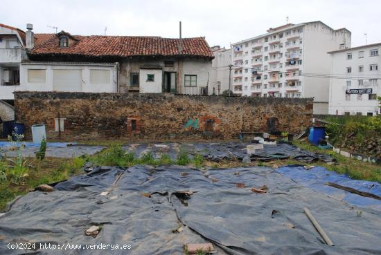 Se vende casa con terreno urbano en Colindres - CANTABRIA