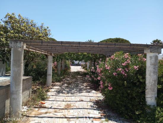 VENTA DE CHALET EN LA COQUINA - CADIZ