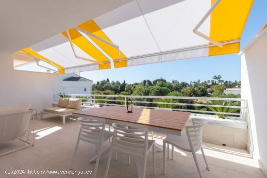 Exclusivo Ático Dúplex de Lujo en venta en Guadalmina Baja, Marbella. Málaga - MALAGA