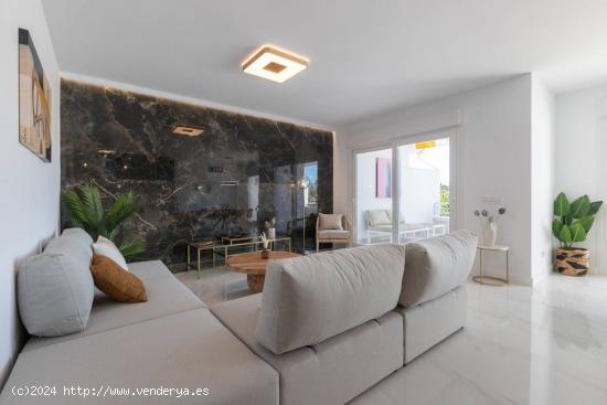 Exclusivo Ático Dúplex de Lujo en venta en Guadalmina Baja, Marbella. Málaga - MALAGA