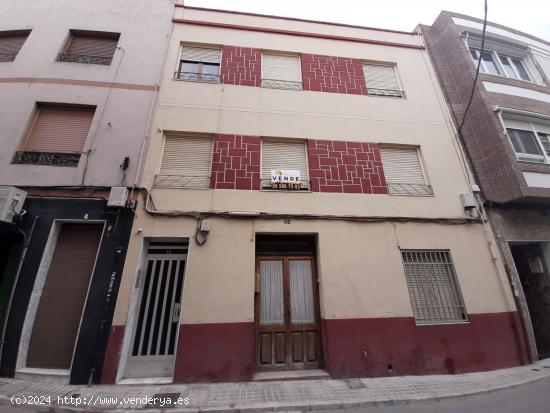  SOLAR CÉNTRICO PARA EDIFICAR EN VILLENA - ALICANTE 