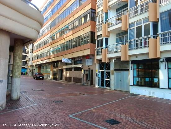 ESPECTACULAR VIVIENDA EN LA PLAYA DE LAS CANTERAS - LAS PALMAS