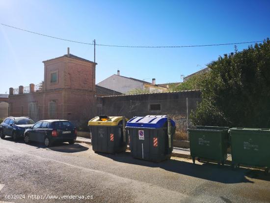 CASA CON ALMACÉN EN PARCELA EDIFICABLE - POZO ESTRECHO - MURCIA