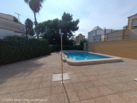 Espectacular Chalet Adosado en Torrevieja - Zona Doña Inés - ALICANTE