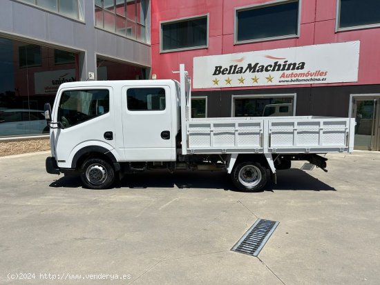 Nissan NT400 CABSTAR 6 PLAZAS CAJA ABIERTA - Parla