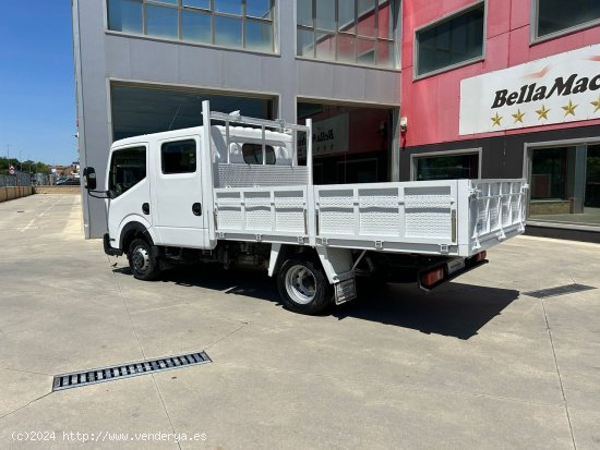 Nissan NT400 CABSTAR 6 PLAZAS CAJA ABIERTA - Parla