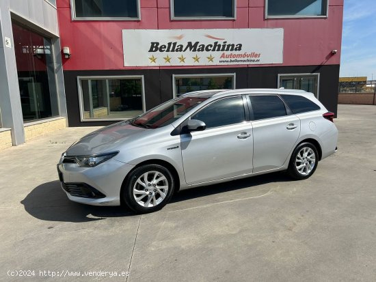 Toyota Auris 1.8 140H Active (Bus. P.) Touring Sports - Parla