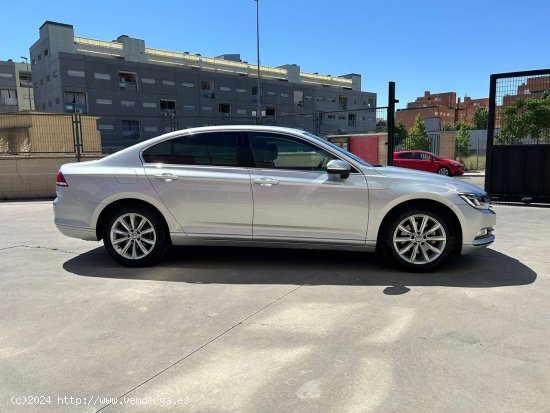 Volkswagen Passat Advance 1.5 TSI 110kW (150CV) - Parla