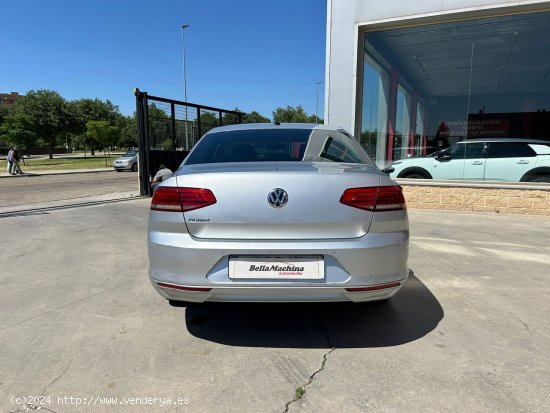 Volkswagen Passat Advance 1.5 TSI 110kW (150CV) - Parla