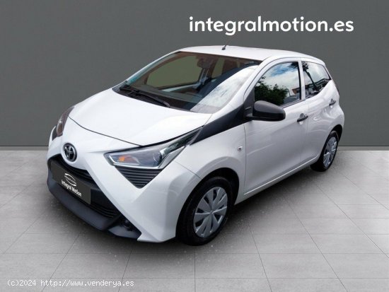 Toyota Aygo 1.0 70 x-play - Vigo