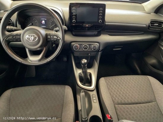 Toyota Yaris 1.0 Business - Lugo