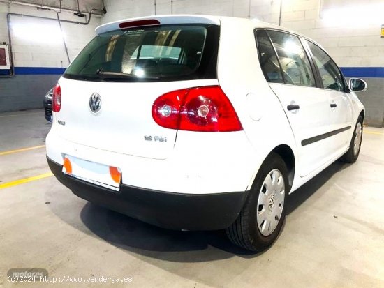 Volkswagen Golf 1.6 FSI Trendline 115cv de 2004 con 39.090 Km por 7.400 EUR. en Tarragona