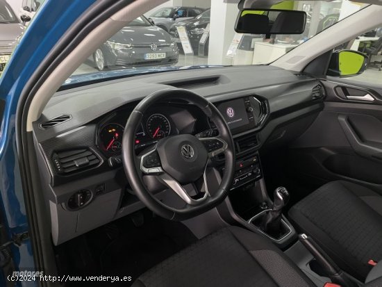 Volkswagen T-Cross Advance 1.0 TSI 70kW (95CV) de 2020 con 40.000 Km por 19.300 EUR. en Malaga