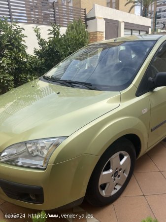 Ford Focus 2.0 de 2005 con 88.300 Km por 4.800 EUR. en Huelva