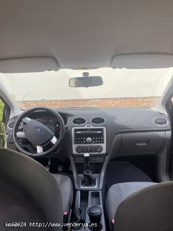 Ford Focus 2.0 de 2005 con 88.300 Km por 4.800 EUR. en Huelva