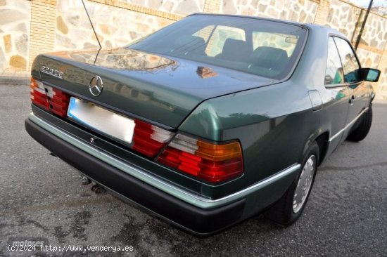 Mercedes Clase E 220 coupe elegance de 1994 con 257.000 Km por 9.700 EUR. en Granada