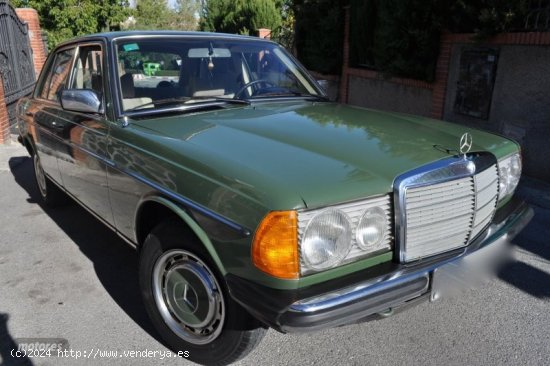 Mercedes Clase E w123 240d piel beige-klima de 1978 con 70.000 Km por 18.700 EUR. en Granada