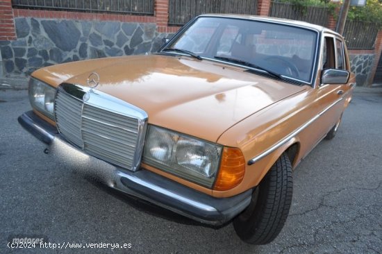 Mercedes 300 w 123 d piel naranja de 1979 con 126.000 Km por 8.700 EUR. en Granada