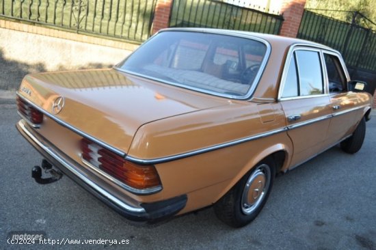 Mercedes 300 w 123 d piel naranja de 1979 con 126.000 Km por 8.700 EUR. en Granada