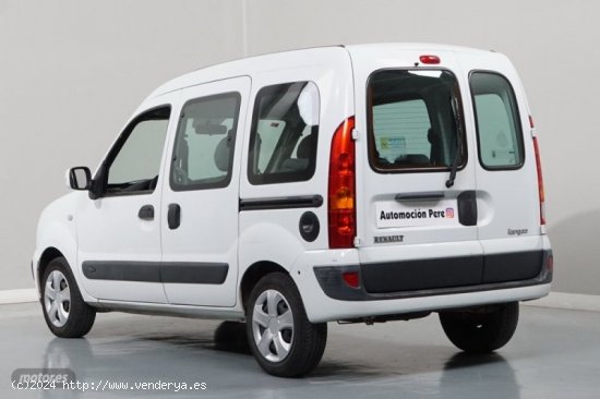 Renault Kangoo 1.2i 16V Confort Expression, en automocionpere de 2006 con 126.000 Km por 7.990 EUR. 