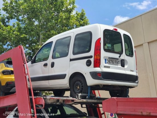 Renault Kangoo 1.2i 16V Confort Expression, en automocionpere de 2006 con 126.000 Km por 7.990 EUR. 