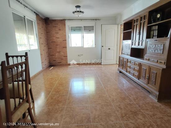 VENTA DE CHALET EN BUEN ESTADO EN HONDON DE LOS FRAILES - ALICANTE